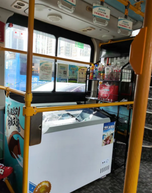 深圳公交车配备饮料便利