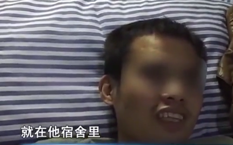 夜上海：男子晨勃被保洁员嬉耍，导致睾丸肿大